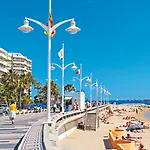 皮埃尔和假期 Saint-Raphaël