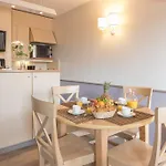 皮埃尔和假期 公寓式酒店 2*