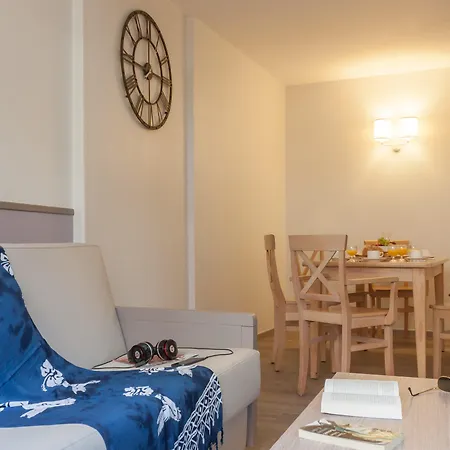 Apart-hotel Pierre & La Promenade Des Bains