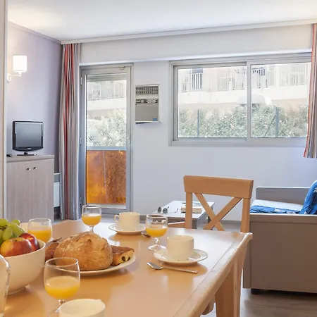 Apart-hotel Pierre & La Promenade Des Bains