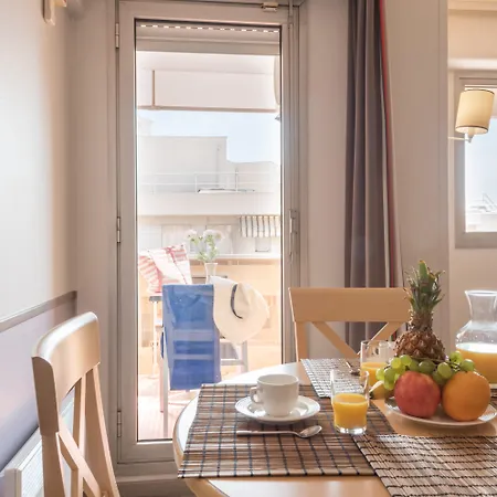 Pierre & La Promenade Des Bains Апарт-отель 2*