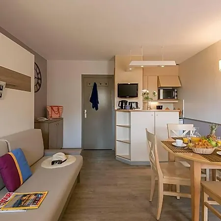 Pierre & La Promenade Des Bains Apart Otel