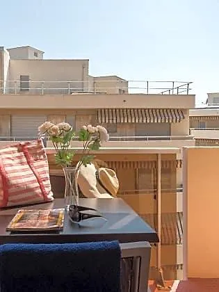 Pierre & La Promenade Des Bains Апарт-отель 2*