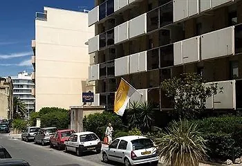 Апарт-отель Pierre & La Promenade Des Bains
