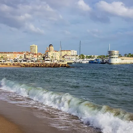Aparthotel Pierre & La Promenade Des Bains Saint-Raphael (Var)