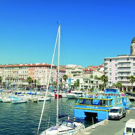 Apart-hotel Pierre & La Promenade Des Bains